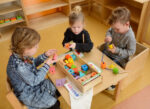 MASTERKIDZ Didelis medinis montessori varstymo žaidimas ME03980 - Image 2