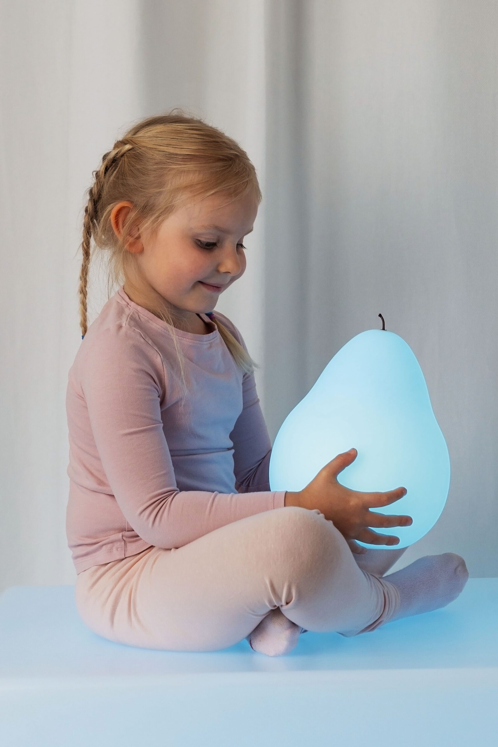 554306_m_25 Šviečianti LED kriaušė 554306 - Image 1